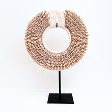 Load image into Gallery viewer, Stella Cowrie Shell Papua Necklace Halo
