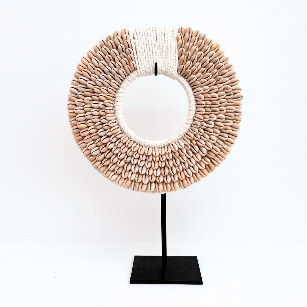 Stella Cowrie Shell Papua Necklace Halo