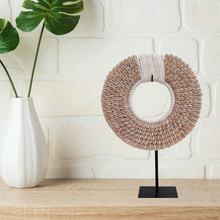 Load image into Gallery viewer, Stella Cowrie Shell Papua Necklace Halo
